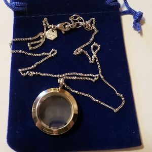 Origami Owl Med Silver Locket w/ 18" Station Chain